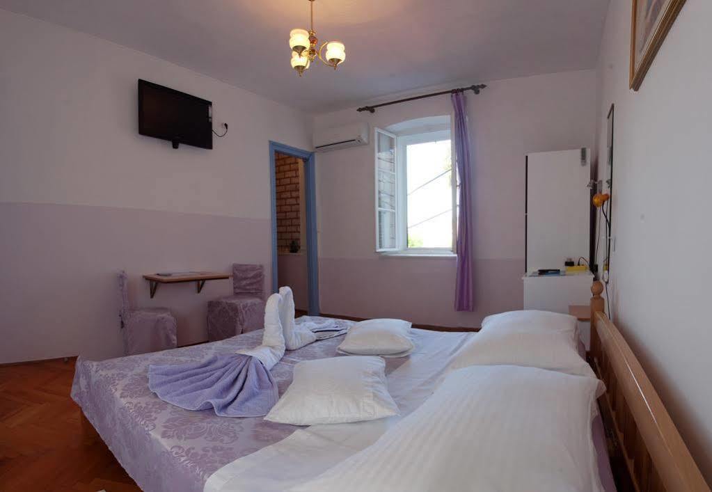 Dalmatian House Hotel Spalato Esterno foto